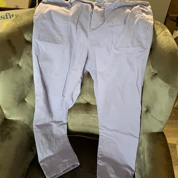 Old Navy Lavender Chinos - Picture 1 of 3